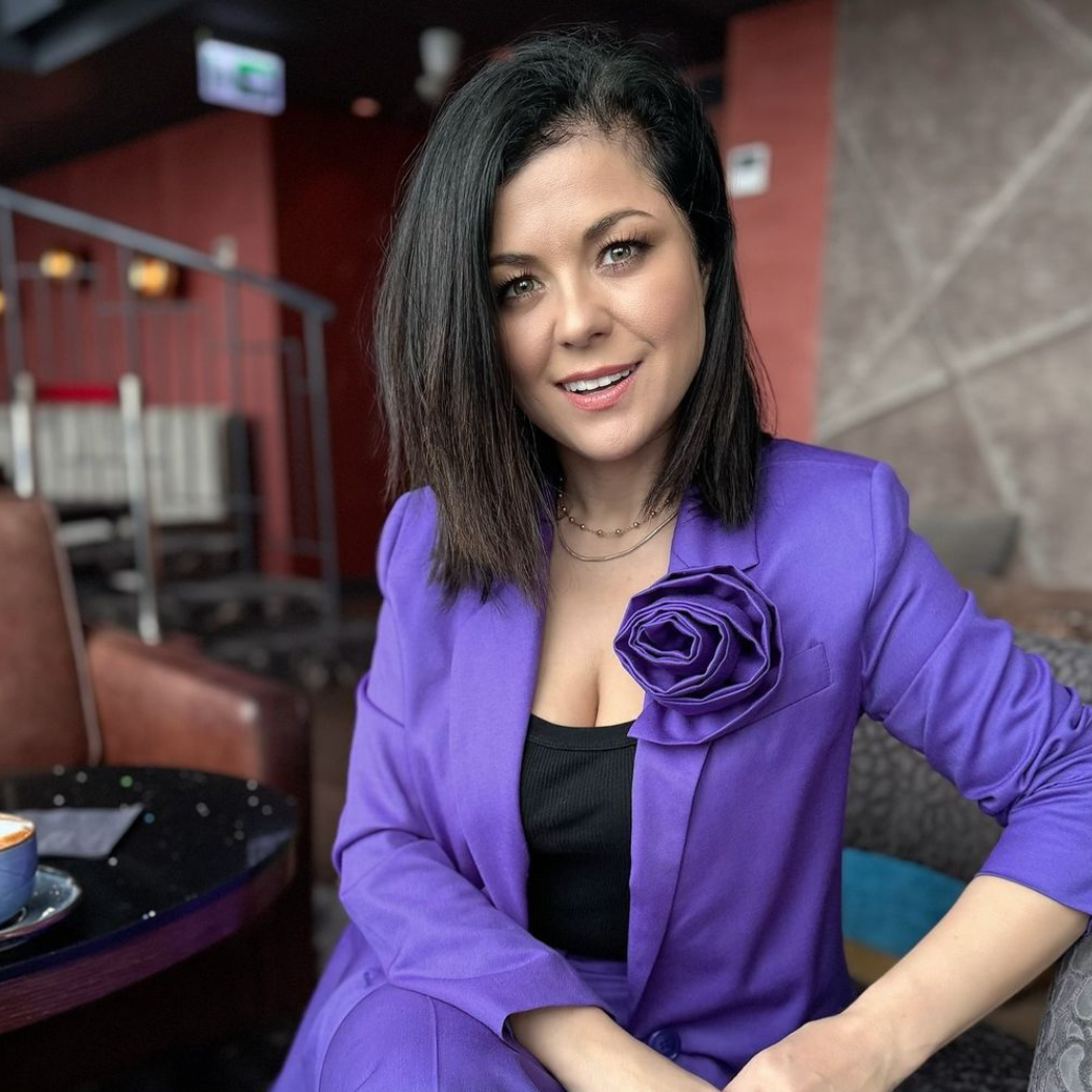 Wracają spodnie „culottes”. Cichopek pokazała się w nich dwa razy